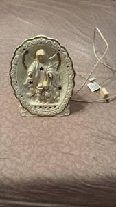 lot 51980 image: Guardian Angel Decorative Light with Children Scene - Retail $15