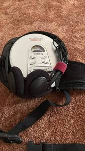 lot 52018 image: Curtis CD Player with Headphones and Carrying Case - Retail $15