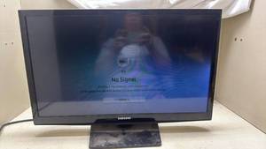 lot 601 image: Samsung 24-inch LCD TV