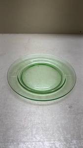 lot 607 image: Green Depression Glass Uranium Dinner Plate