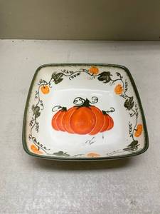 lot 611 image: Frankoma Hand Painted Pumpkin and Vine Square Serving Dish