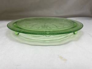 lot 651 image: Green Depression Era Uranium Glass Cake Plate with Floral Pattern