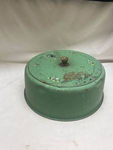 lot 655 image: Green Enamelware Cake Lid with Floral Design