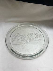 lot 662 image: Coca-Cola Glass Plate with Embossed Logo