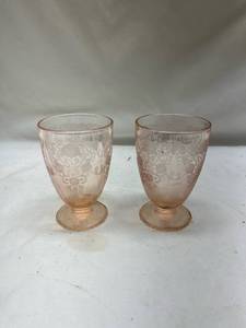 lot 672 image: Pair of Pink Depression Glass Footed Tumblers