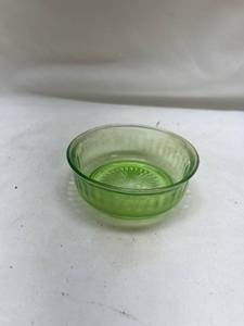 lot 679 image: Green Uranium Glass Bowl with Radial Pattern
