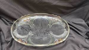 lot 627 image: Glass Oval Serving Platter with Decorative Swirl Pattern