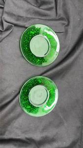 lot 686 image: Green Depression Glass Sandwich Pattern Plates Set