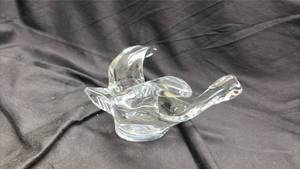 lot 699 image: Hand Blown Art Glass Bird Bowl - Manganese Glow