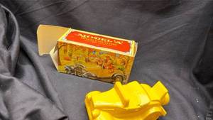 lot 720 image: Avon After Shave Model A Car Wild Country with Original Box - Full.