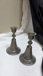 lot 731 image: Selangor Pewter Candlestick Holders Set