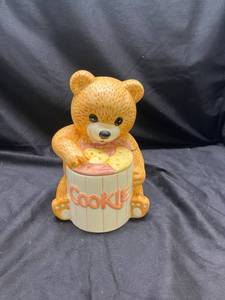 lot 760 image: Teddy Bear Cookie Jar with Removable Lid