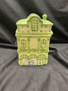 lot 761 image: Ceramic Post Office Building Cookie Jar