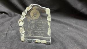 lot 793 image: 1976 Hallmark Full lead crystal Engraved Award with Biblical Quote