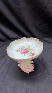 lot 796 image: Porcelain Compote Bowl with Hand Base