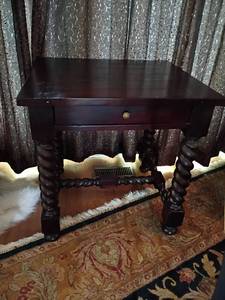 lot 907 image: Wooden Side Table. With Spindle Legs and a Drawer.  29 x 28 x 26.
