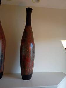 lot 914 image: 61in. tall Decorative Vase