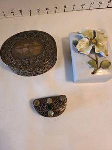 lot 1036 image: Decorative trinket boxes