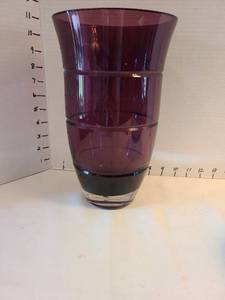lot 1041 image: LSA International handcrafted and mouth blown in Poland purple vase, 10in tall, very pretty