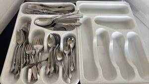 lot 1215 image: Silver Plated Flatware Set with Organizer Trays