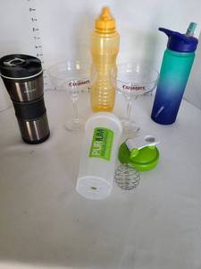 lot 1244 image: Starbucks thermos and other drinkware