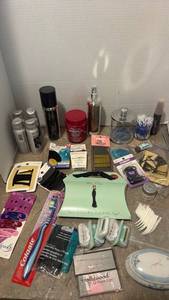 lot 1445 image: Mixed Beauty and Personal Care Items Bundle