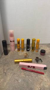 lot 1467 image: Colorescience powder, os eyeliner and setting spray and more