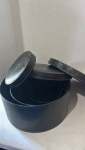 lot 1513 image: Black Textured nesting boxes