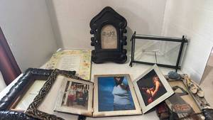 lot 1514 image: Mixed Lot of Picture Frames and Home Decor Items