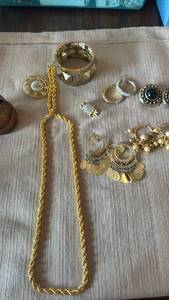 lot 1906 image: Mixed Gold Tone Jewelry Collection