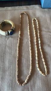 lot 1909 image: Necklaces and bracelet