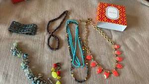 lot 1914 image: Stella and Dot and other necklaces and other jewelry items