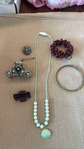 lot 1931 image: Mixed Jewelry Accessories Lot Hair Clips, Necklace, and Bracelet
