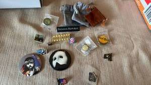 lot 1936 image: Souvenir pins and more