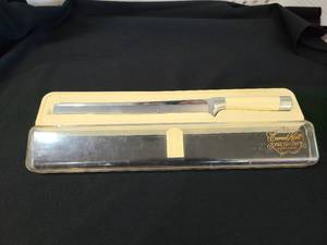 lot 1283 image: Carvel Hall Stainless Steel Carving Knife