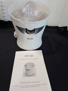 lot 1284 image: Citri-Star Electric Citrus Juicer with Manual