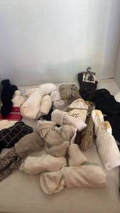 lot 1523 image: Mixed Sock Bundle