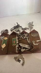 lot 1524 image: Antique singer sewing machine parts with box
