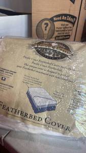 lot 1541 image: Queen size feather bed cover