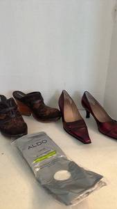 lot 1559 image: Kenneth Cole and Madeline heels with insoles size 8.5