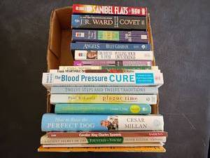 lot 3402 image: Books.  How to Raise the Perfect Dog