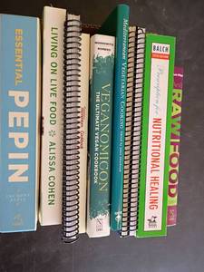 lot 3420 image: Books.  Cookbooks.  Living on Live Food