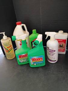 lot 3440 image: Cleaning Products