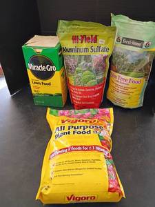 lot 3443 image: Lawn and Garden Products