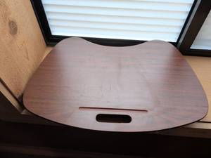 lot 4 image: Wooden Lap Desk with Cushion