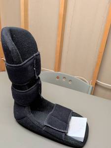 lot 11 image: Medical Walking Boot Orthopedic Ankle Brace