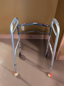 lot 59 image: Aluminum Folding Walker with Wheels
