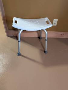 lot 61 image: Adjustable Bath Shower Bench with Side Handles