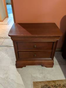 lot 68 image: Impressions by Thomasville Cherry Wood Two Drawer Nightstand