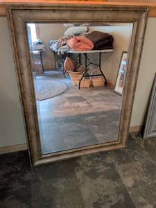 lot 83 image: Large Framed Wall Mirror with Wood Frame